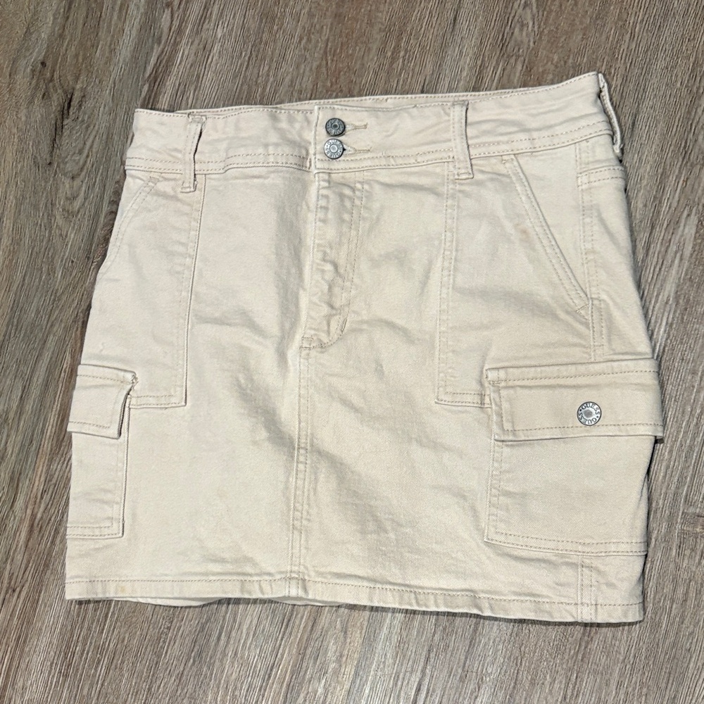 GUESS Cream Cargo Mini Skirt with Front Pockets